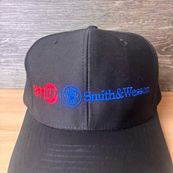 Smith and Wesson Hat Cap Snapback Black Outdoors - Picture 2 of 9